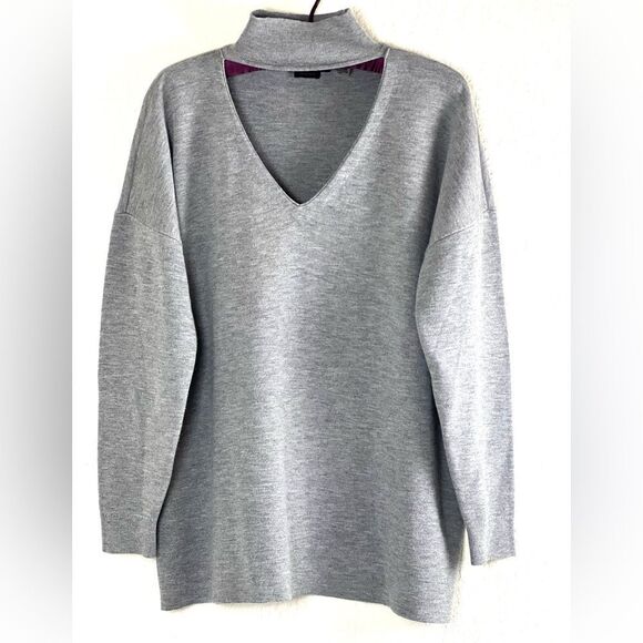 Alice + Olivia Cashmere Blend Open V Turtleneck Sweater - Picture 2 of 10